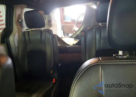 2018 Dodge Grand Caravan Sxt z USA, uszkodzony, nr VIN 2C4RDGCG1JR327799